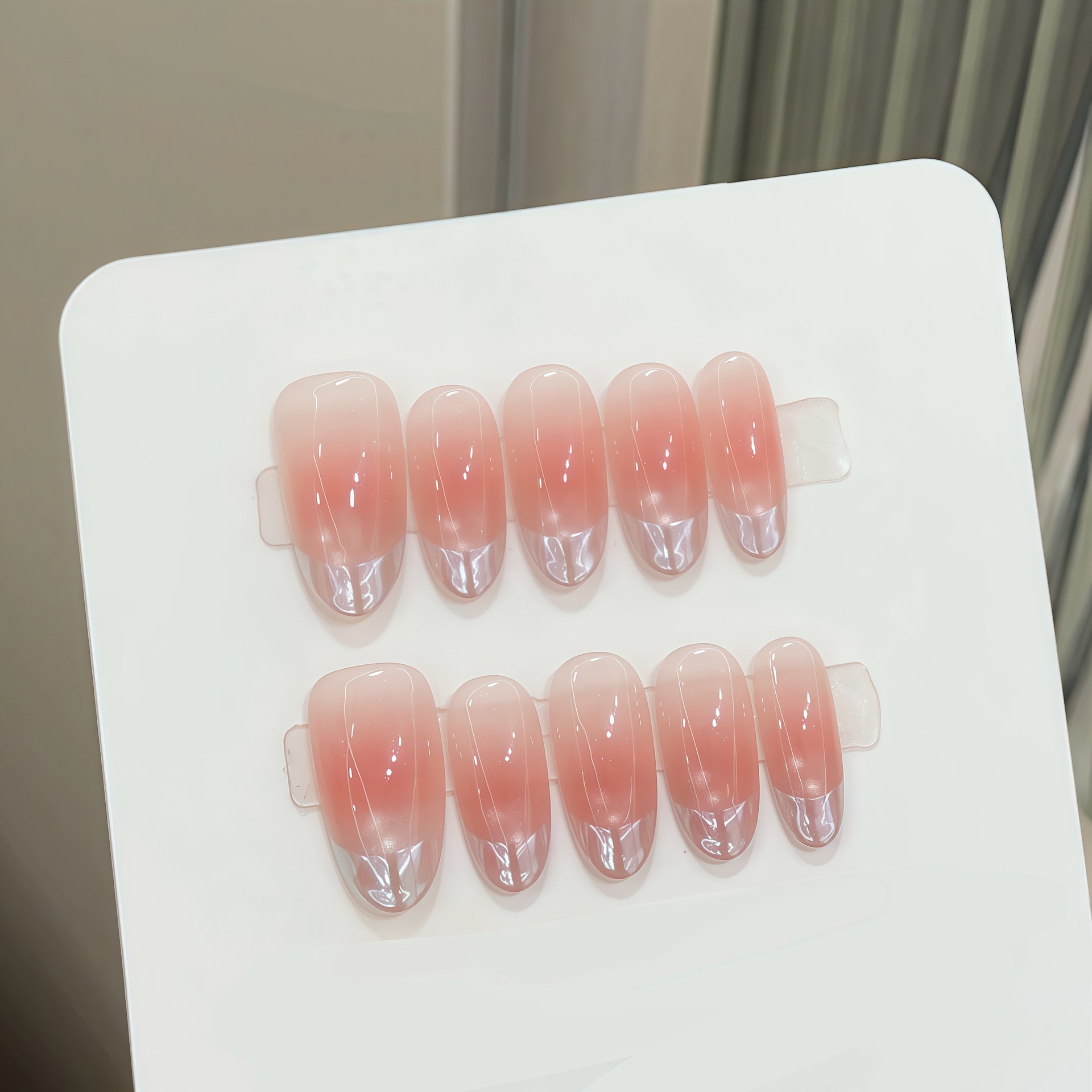 Nail Art Oval - 10 قطع من الأظافر الاصطناعية المصنوعة