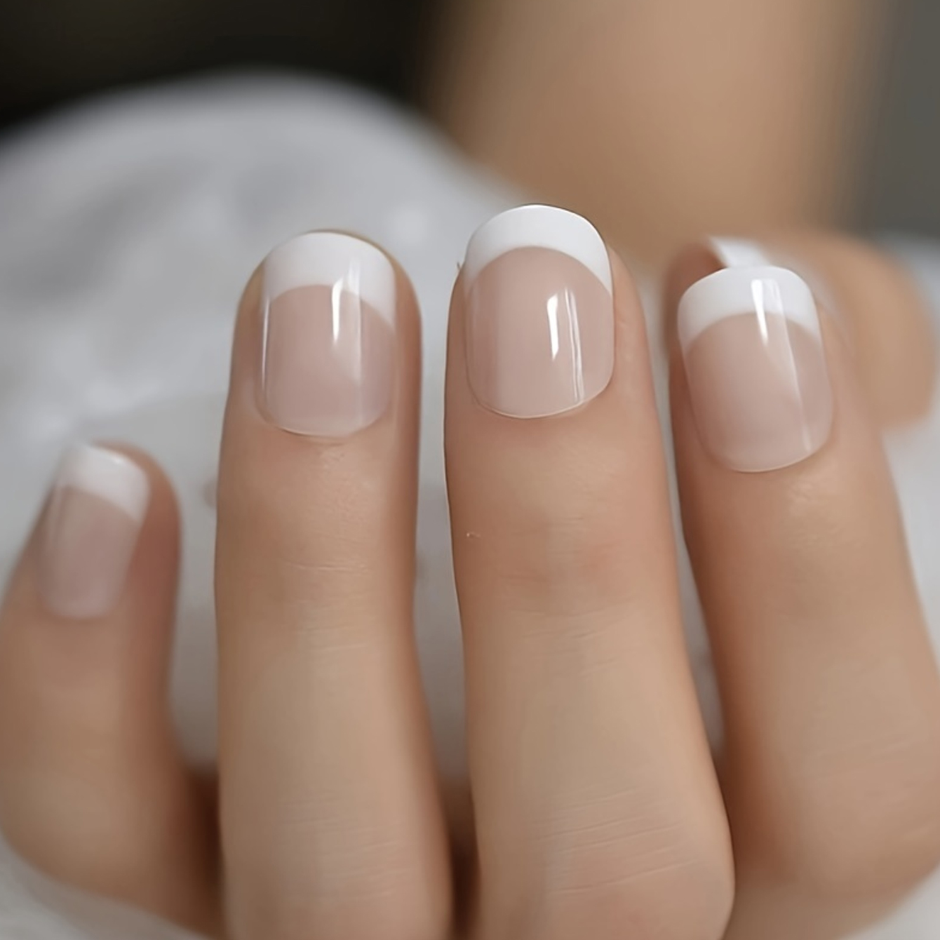 24 قطعة من الأظافر الصناعية ال - مراجعة Nail Art French وسعره