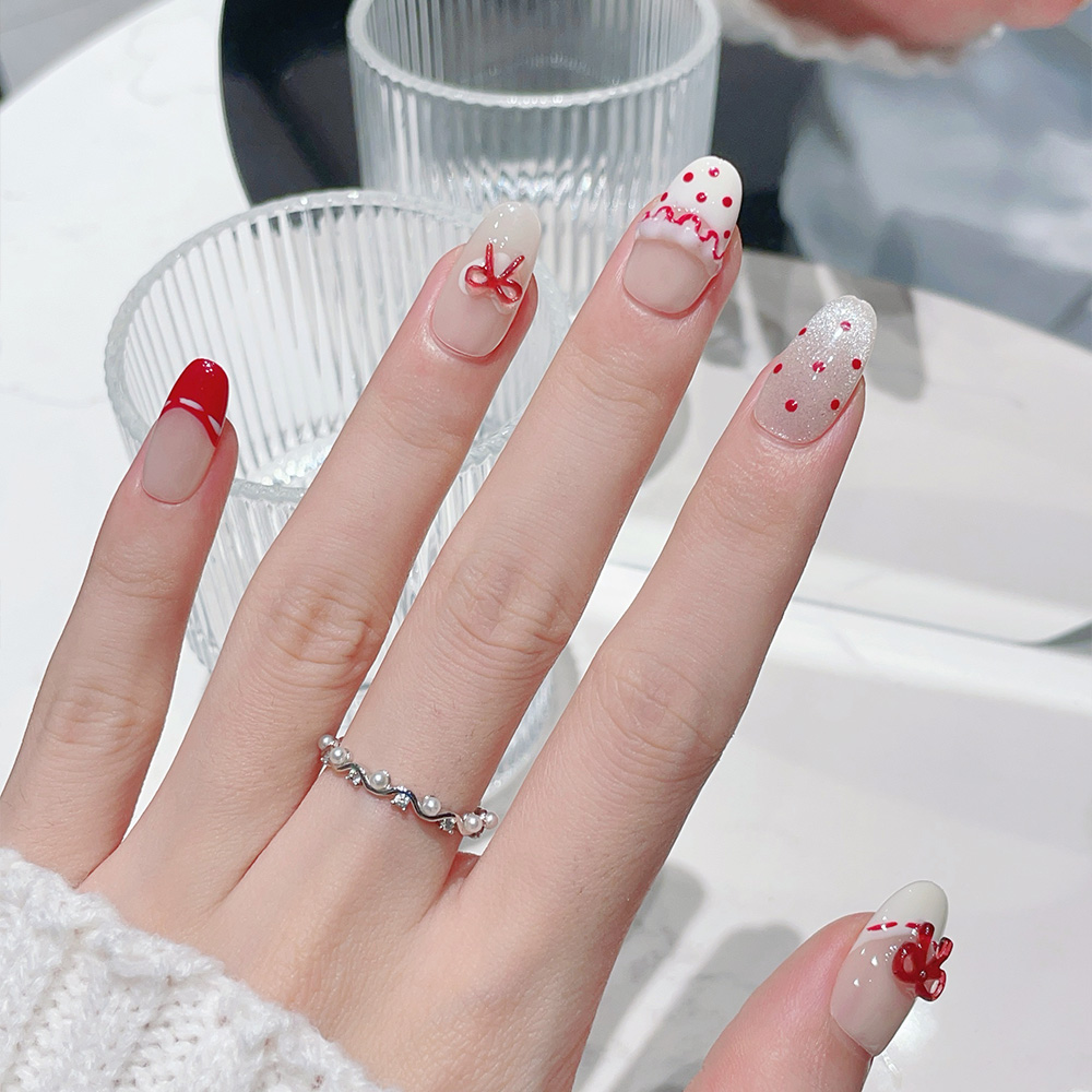 10 قطع أظافر صناعية قصيرة بيضا - مراجعة Nail Art Oval وسعره