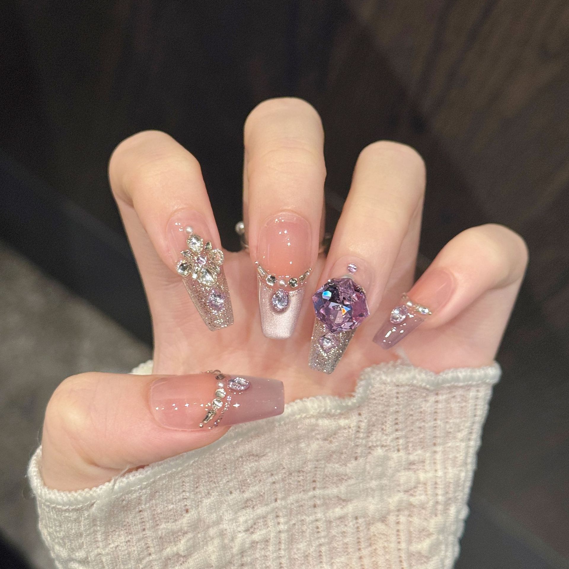 10 قطع من الأظافر الاصطناعية ا - مراجعة Nail Art Oval وسعره