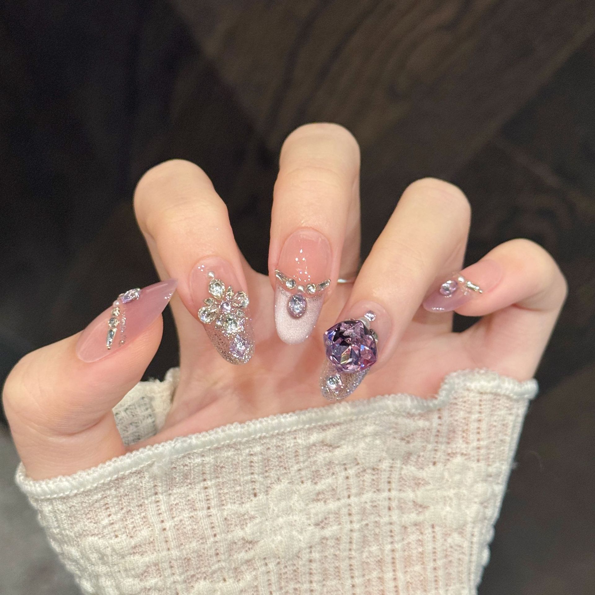 10 قطع من الأظافر الاصطناعية ا - مراجعة Nail Art Oval وسعره