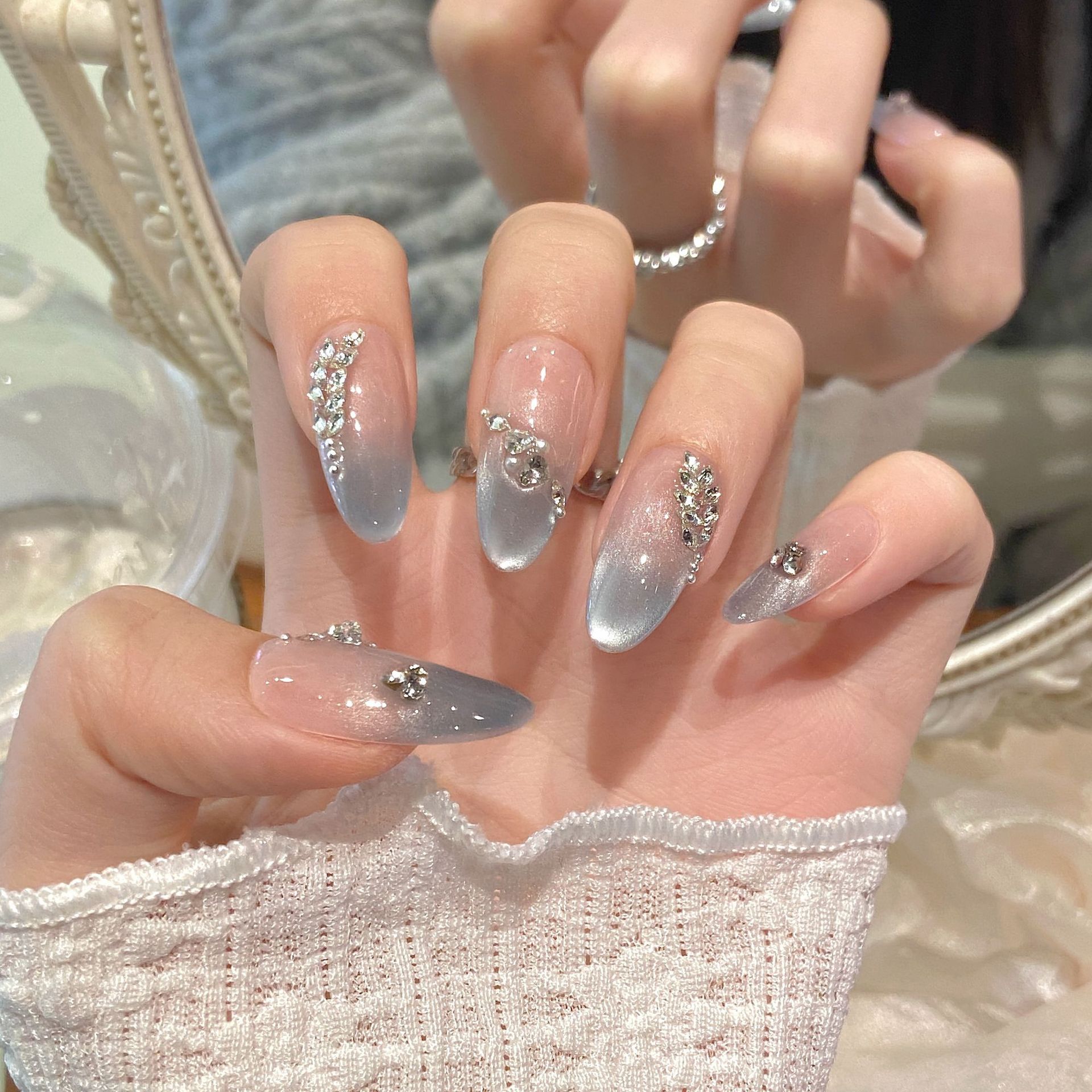10 قطع من الأظافر الاصطناعية ا - مراجعة Nail Art Oval وسعره