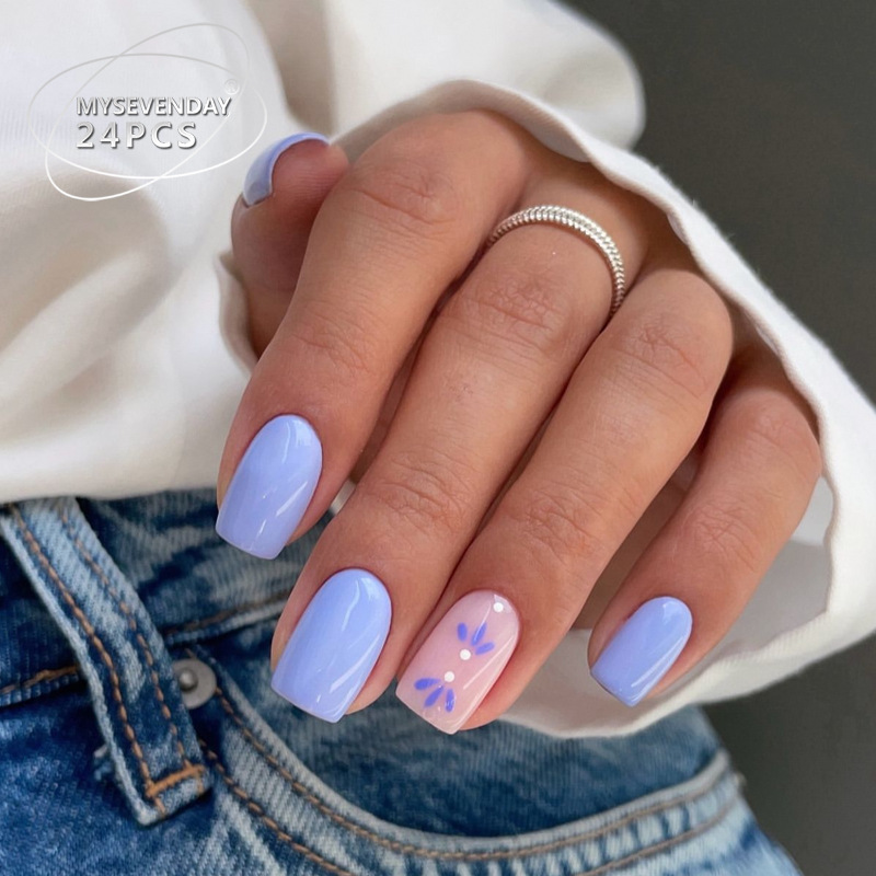 24 قطعة من الأظافر المزيفة على - مراجعة Nail Art French وسعره