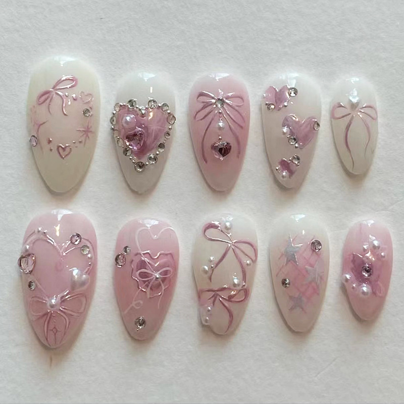 24 قطعة من الأظافر الاصطناعية  - مراجعة Nail Art Oval وسعره
